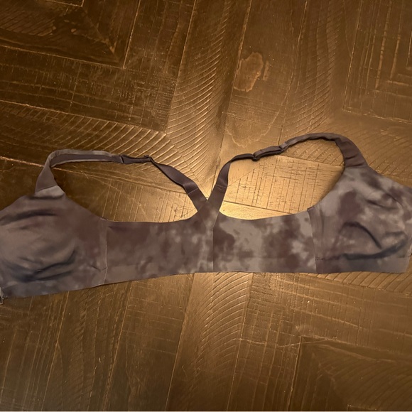 Victoria's Secret Knockout Navy and Grey / Light Blue Front Close Zip Sports Bra - Picture 5 of 8